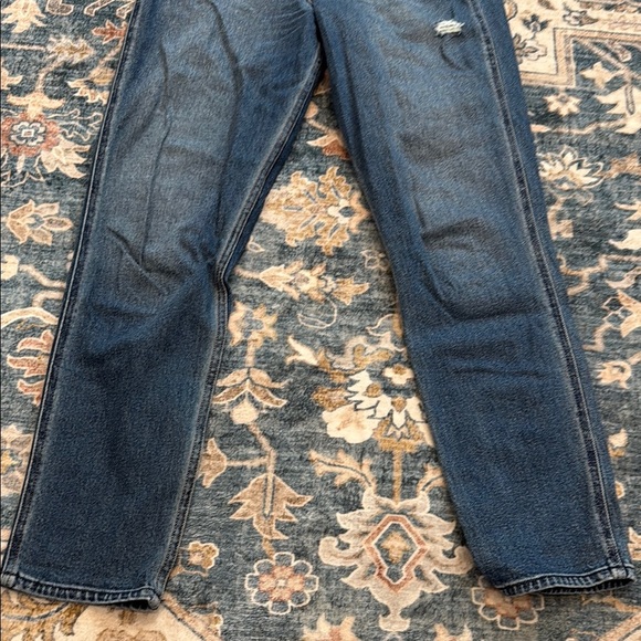 Hollister Curvy Ultra High Rise Mom Jean 2R Waist 26 Blue Distressed Jeans - Picture 5 of 9